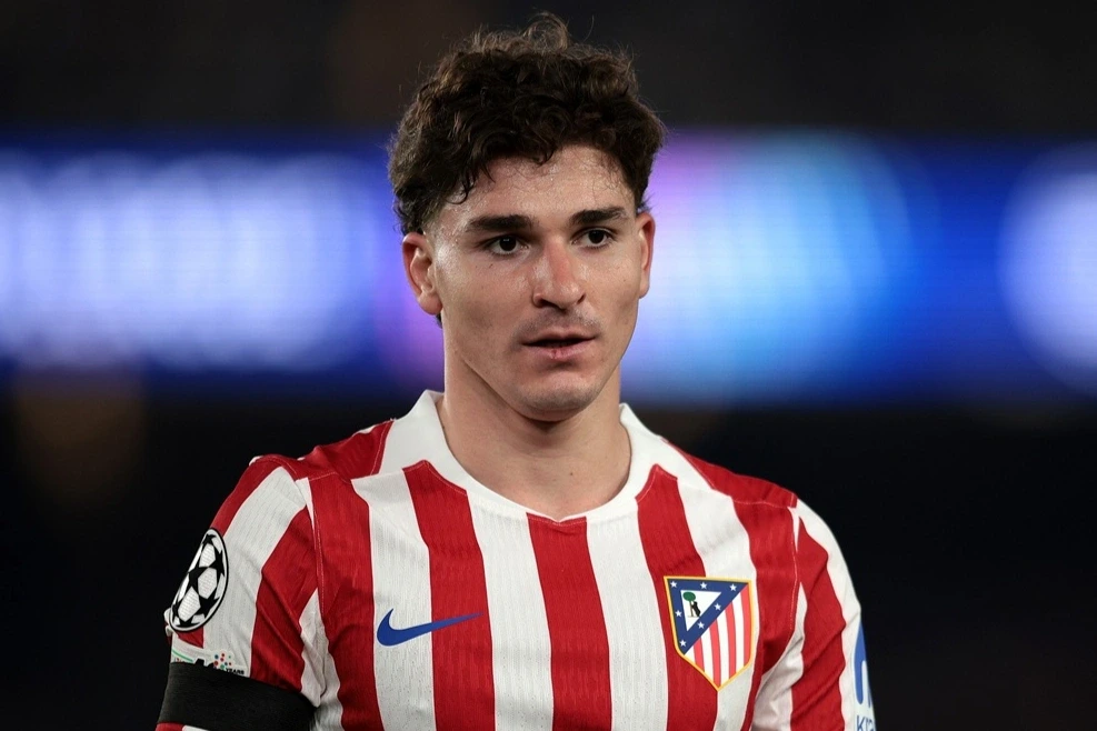 Julián Álvarez se refirió a los rumores que lo vinculan con el Barcelona: 'Trato de no darle mucha importancia'