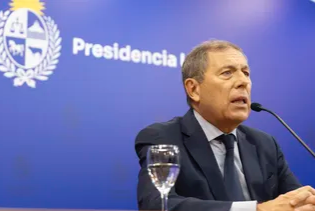Oddone miente: “Casi no hay adultos mayores pobres” es la frase que los números del BPS desmienten sin piedad