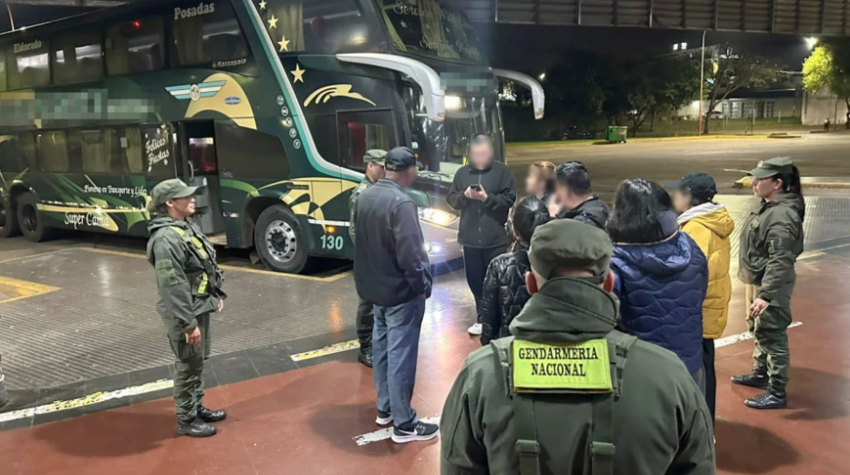 Siete de ellos fueron interceptados en la terminal queriendo viajar a CABA.