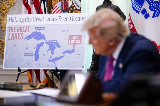 El lago Ontario ahora se llama "Lake America". 