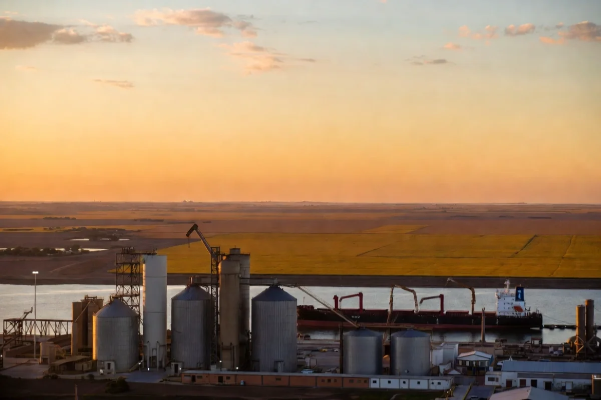 Salary agreement in oil workers: wages increase and strike in agro-export ports is avoided
