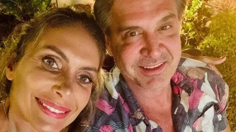 La pareja continúa la relación a pesar de que el médico se encuentra preso