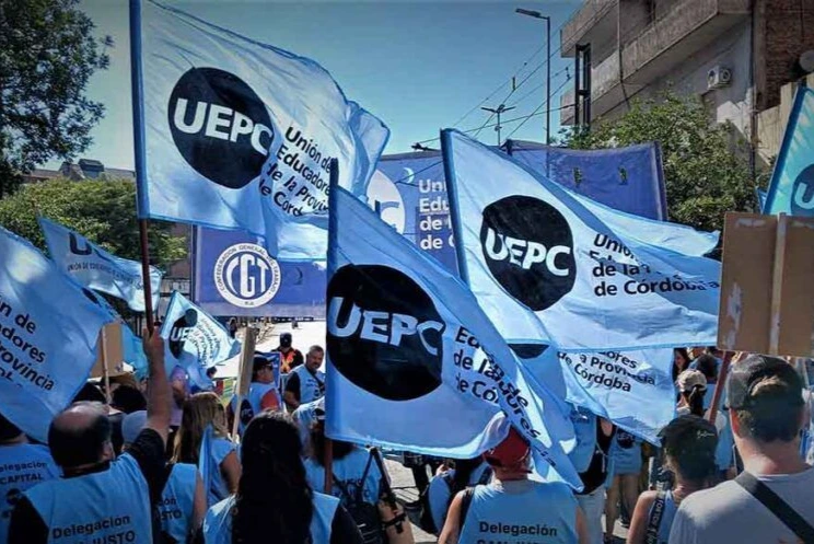 Menos días de clases: docentes de Córdoba anuncian un paro para el lunes