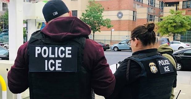Delirio: los demócratas en California debaten una ley para impedir que exempleados de ICE tengan cargos en el Estado