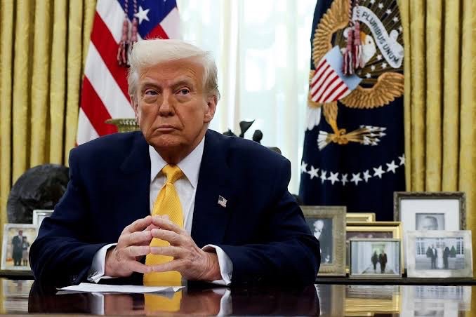 El gobierno de Trump le revocará la ciudadanía a los inmigrantes naturalizados que cometieron delitos graves