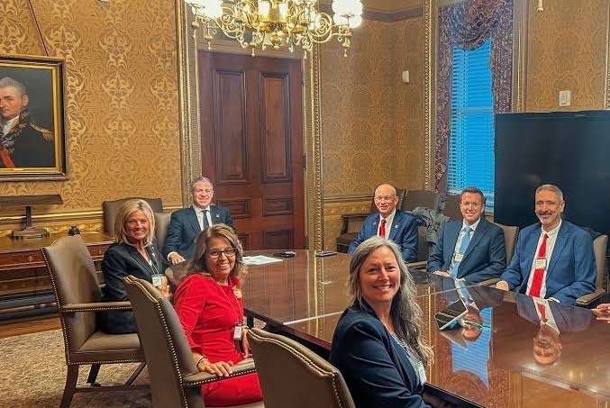 Los siete candidatos que Trump apoyó en Indiana para desplazar de sus bancas a los legisladores rebeldes. 