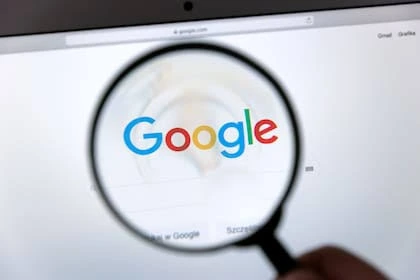 Sólo un 1% de las noticias mostradas tendrían un enfoque de derecha.