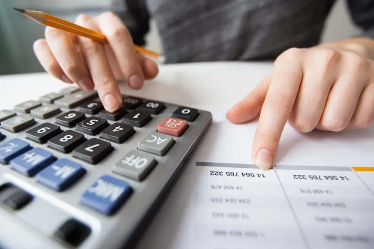 What is meant by equity and how is it calculated