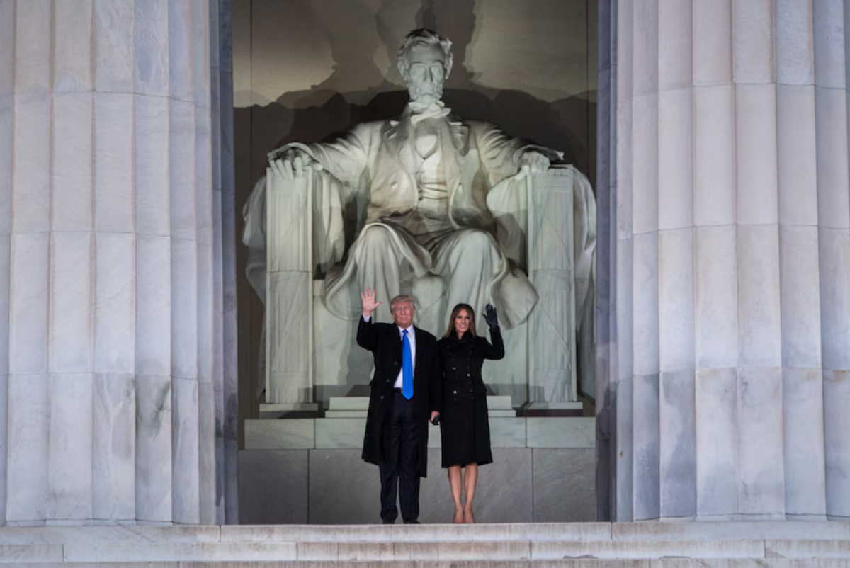 Trump anunció el arresto de cinco delincuentes de izquierda que vandalizaron el Lincoln Memorial en Washington DC