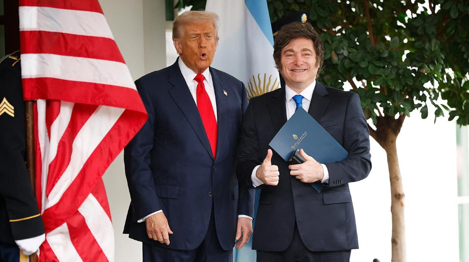 Javier Milei junto al presidente de Estados Unidos, Donald Trump.