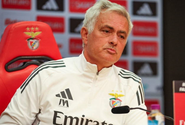 Mourinho denied contacts with Real Madrid.