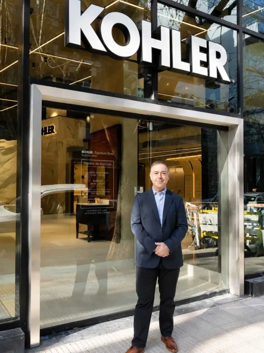 Juan Manuel Iraola, CEO y presidente de Grupo Vasser en la inauguración de un local en Palermo.
