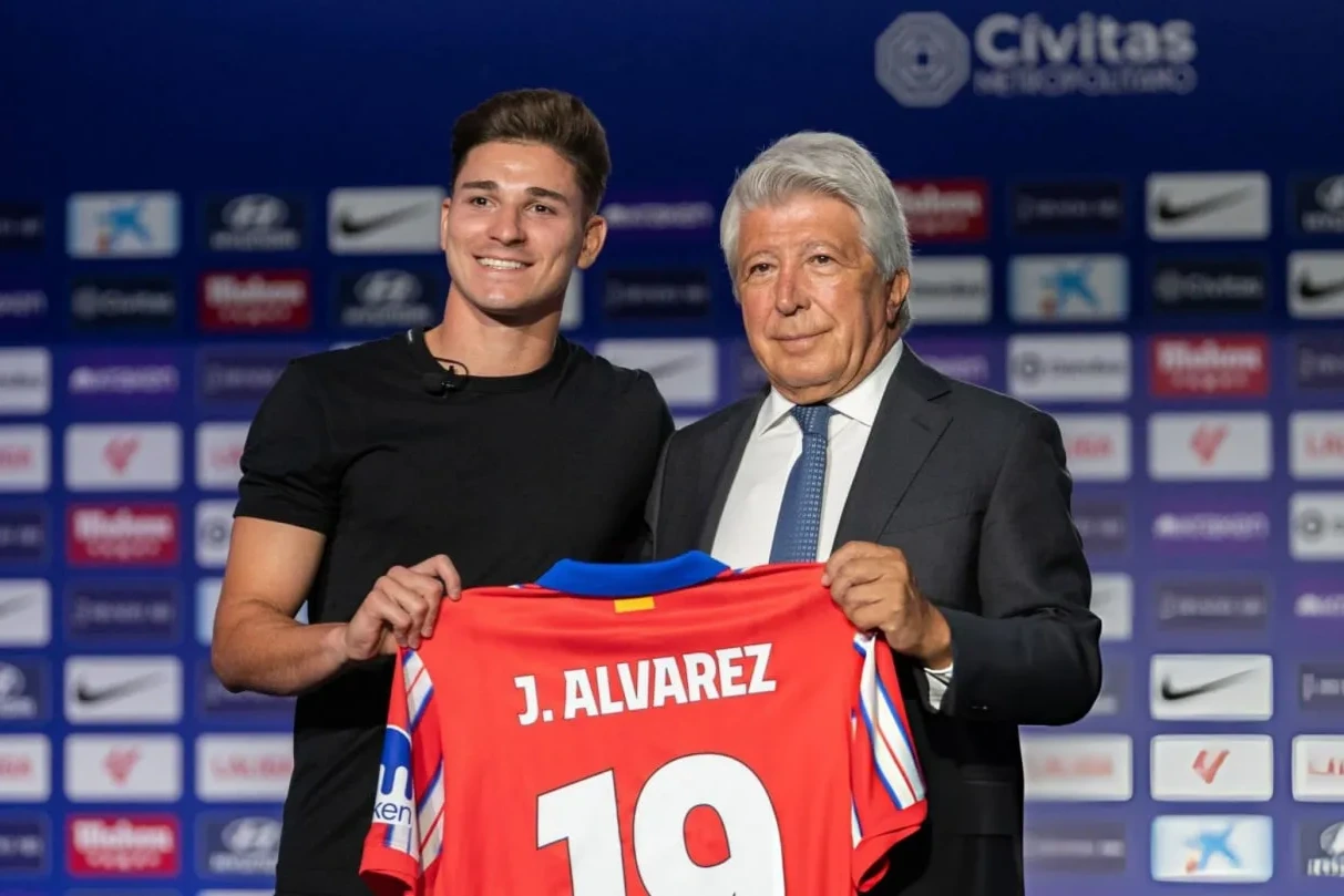 El presidente del Atlético Madrid le dio su respaldo a Julián Álvarez: "Estamos con él para ayudarle"
