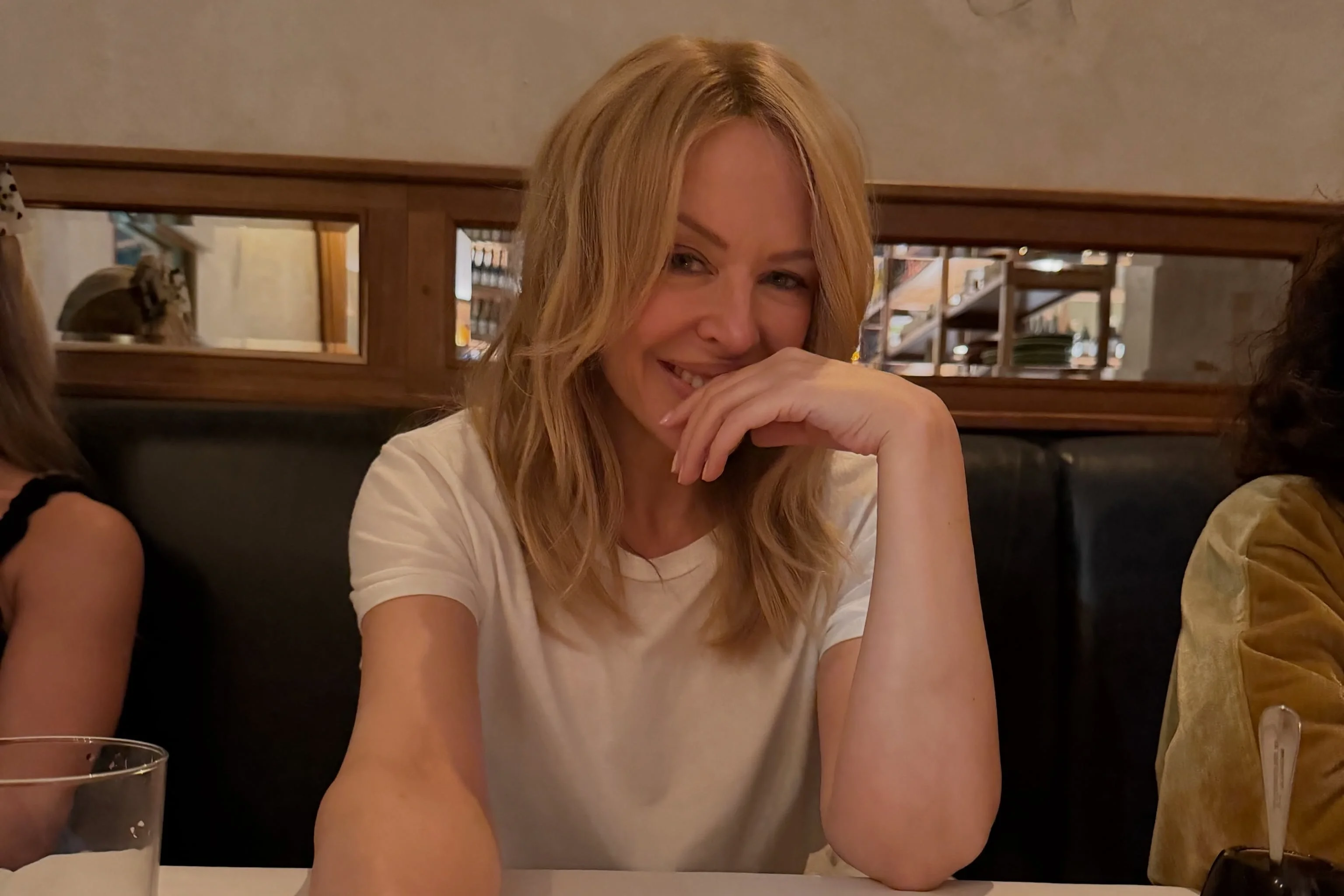 Kylie Minogue sorprendió en Buenos Aires al cenar en el exclusivo restaurante de un famoso chef