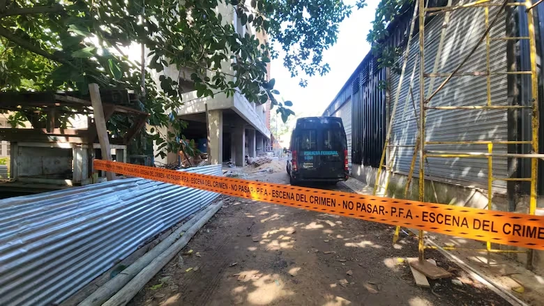 La escena del crimen en la Facultad de Arquitectura de La Plata.