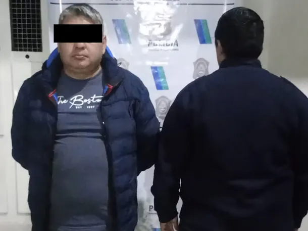 El heroico policía detenido.