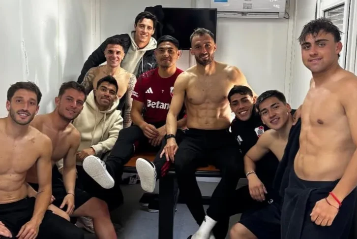 Acuña y Beltrán visitaron a los marginados de River en Cantilo
