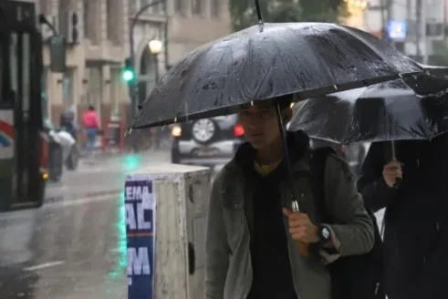 Vuelven las lluvias a Buenos Aires: el SMN prevé tormentas aisladas para el jueves
