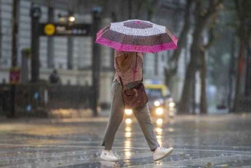 “Tormentas fuertes con ráfagas de hasta 50 km/h”: el pronóstico para hoy en el AMBA