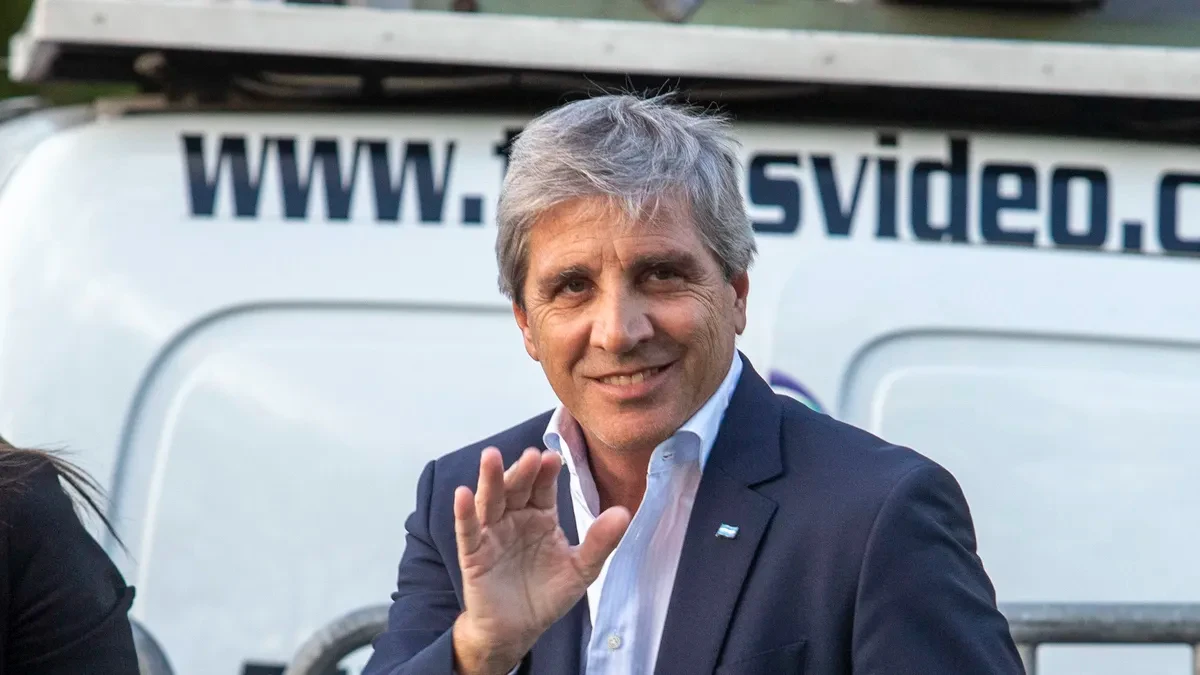 Luis Caputo.
