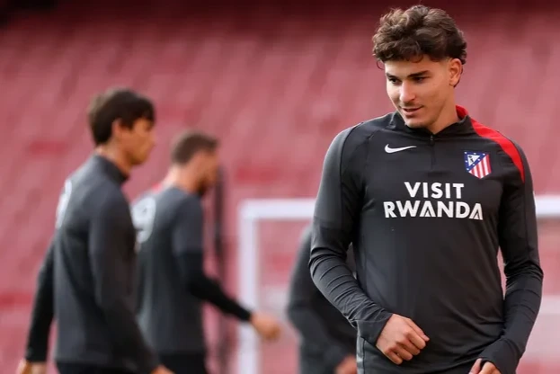 Julián Álvarez no viaja con Atlético de Madrid y crece la tensión por su posible salida