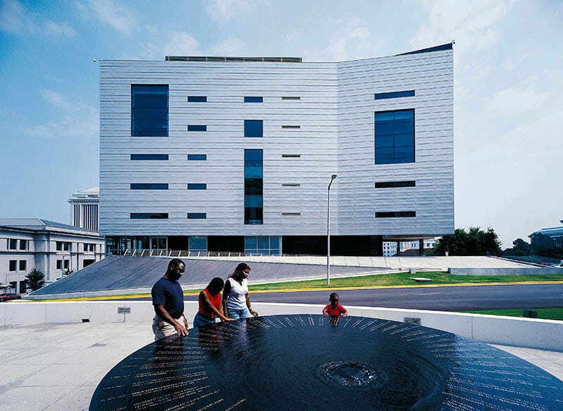 The headquarters of the Southern Poverty Law Center is located in the state of Alabama.