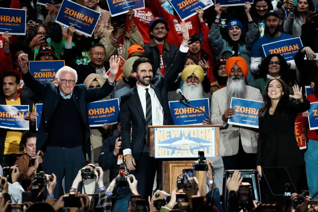 Bernie Sanders, AOC, and Mamdani are the main representatives of the DSA.