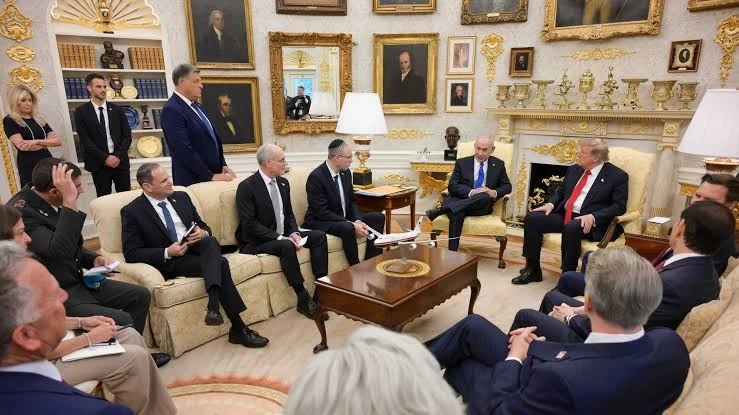Imágenes de la reunión entre los dos líderes mundiales.