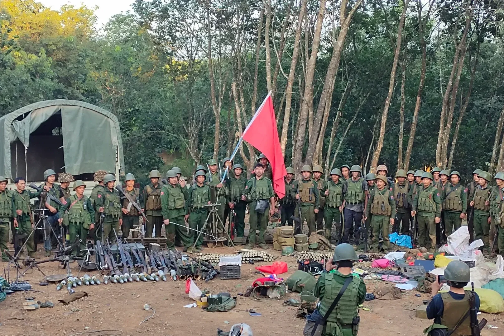 A strong military offensive in Myanmar intensifies the war in strategic border regions.