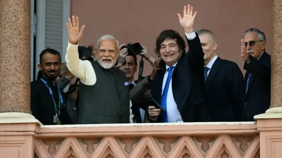 Javier Milei junto a Narendra Modi, el primer ministro de India.
