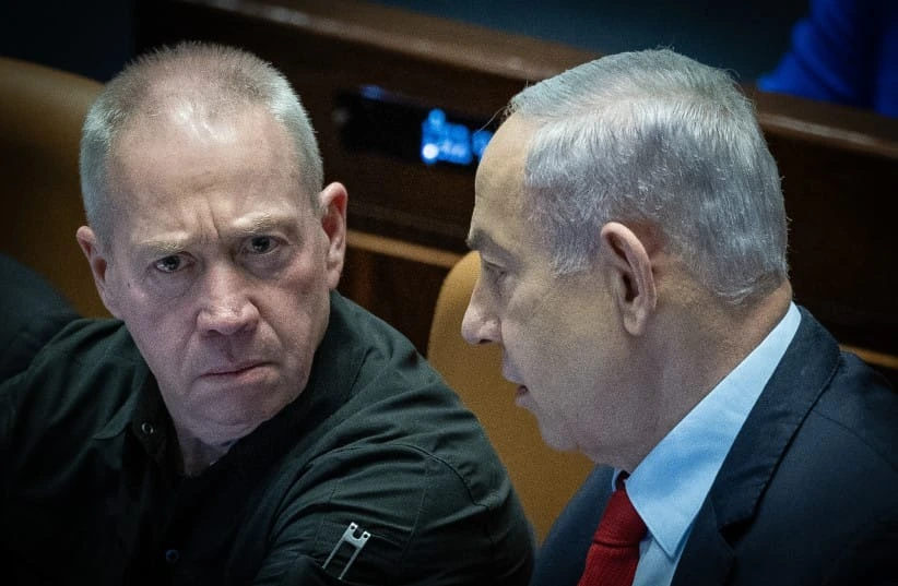 El PM israelí, Benjamín Netanyahu, y quien por entonces era el Ministro de Defensa, Yoav Gallant