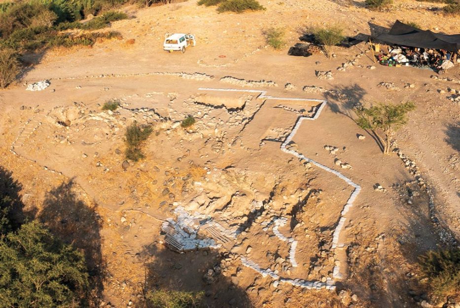 Cultura neolítica en Israel dominó pisos de cal dolomítica miles de años antes que los romanos