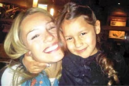 Pampita junto a su hija Blanca Vicuña Ardohain