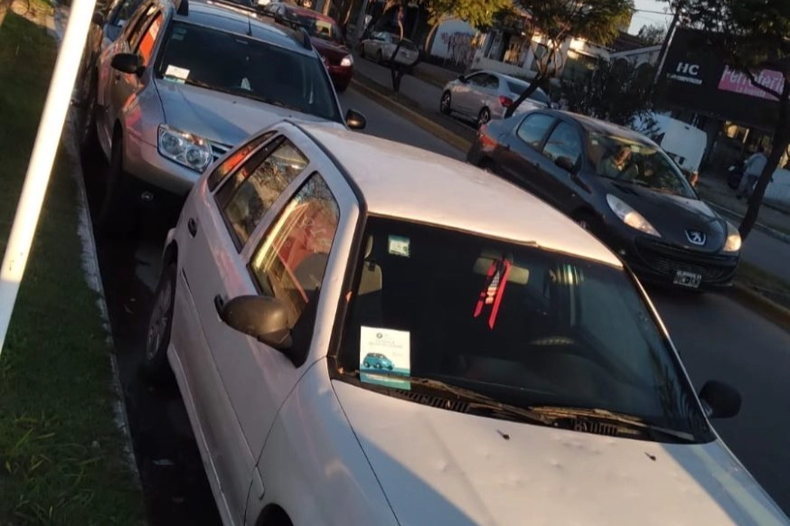 Villa Allende se moderniza con un nuevo sistema de estacionamiento medido