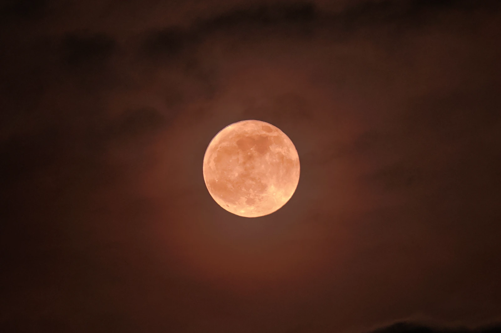 Cuál es el mejor lugar de la Argentina para ver la Luna de sangre del 28 de agosto