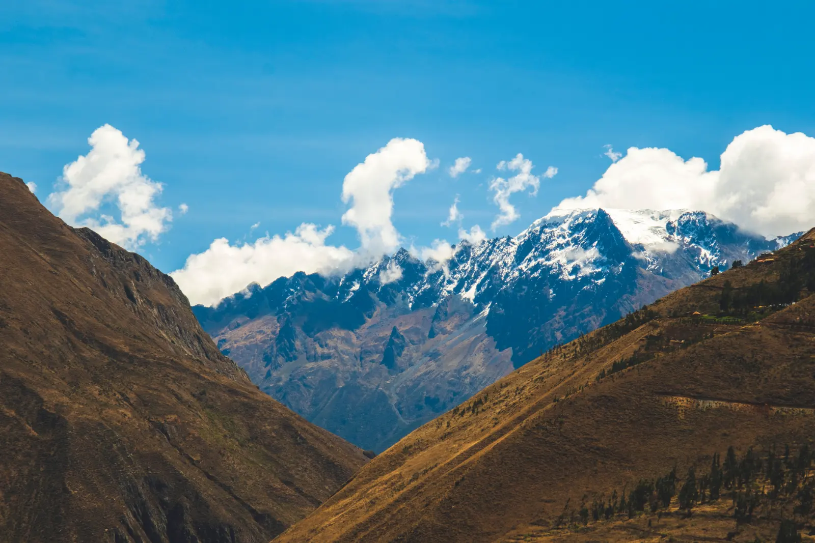 El misterioso hallazgo en la Cordillera de los Andes que se ve desde el espacio y desconcierta a los investigadores