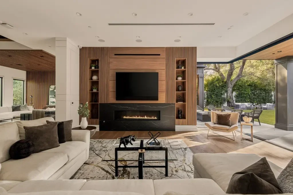 Su living moderno y espacioso
