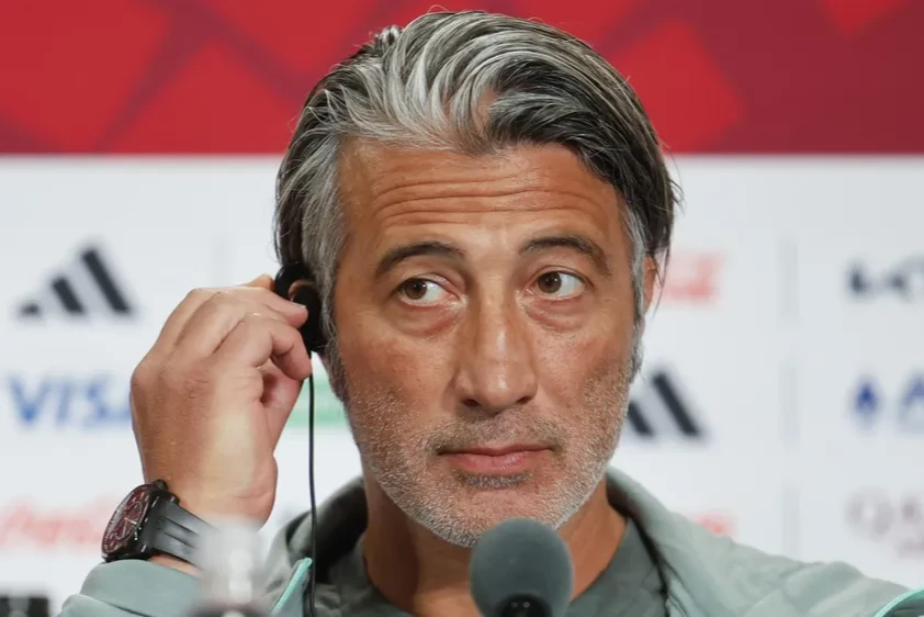 El DT de Suiza afirmó que su selección jugó mejor que Argentina y que los perjudicó el arbitraje