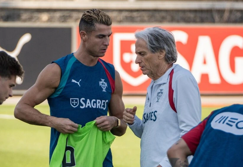 Durante la última fecha FIFA, Ronaldo tuvo un cruce con Jorge Jesus y abandono la concetración de manera abrupta