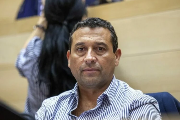 Córdoba: renunció "Cañito" Flores, el legislador salpicado por denuncias de abuso contra sus asesores