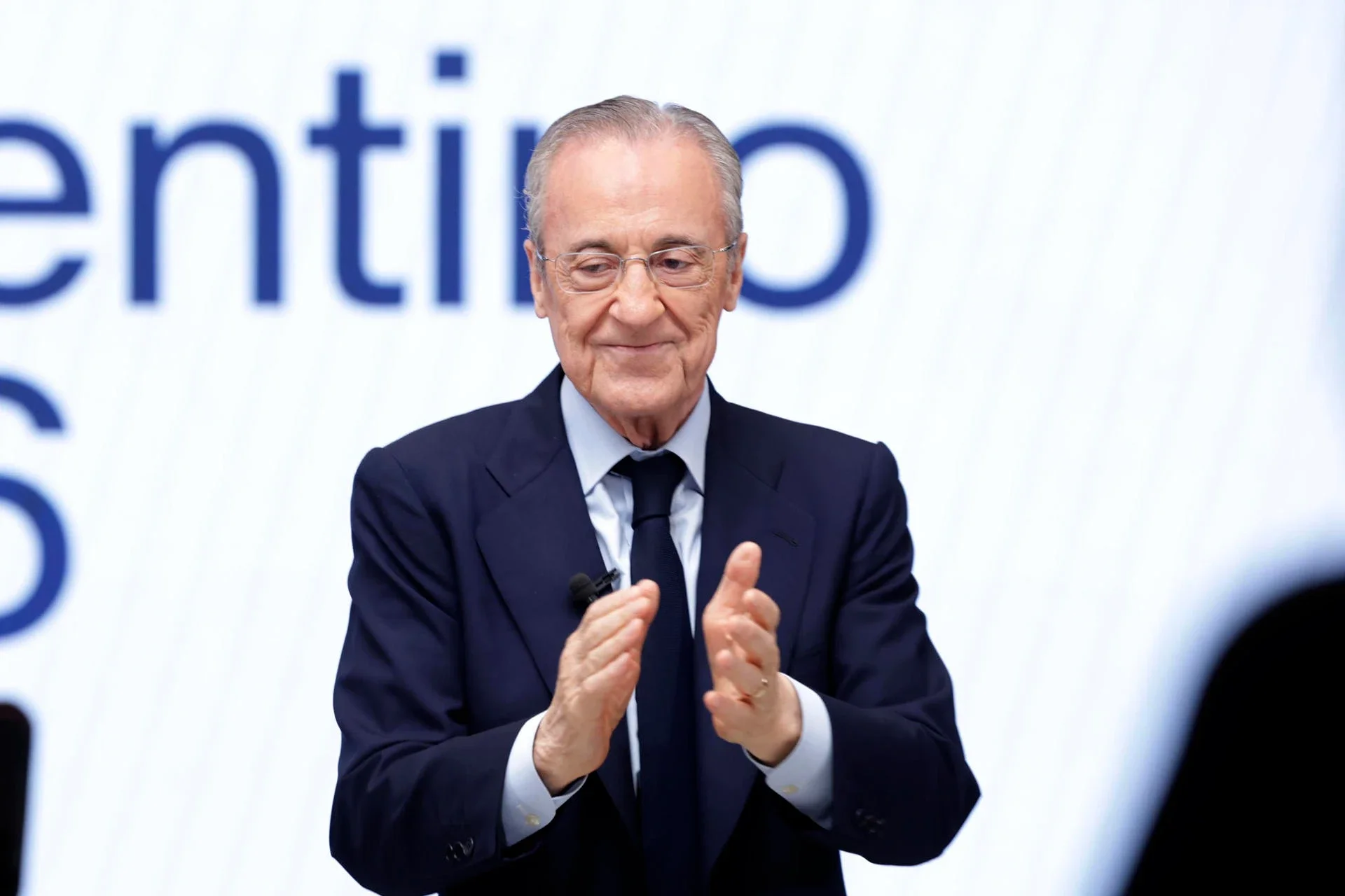 Florentino Pérez promised an investment of 150 million in a 