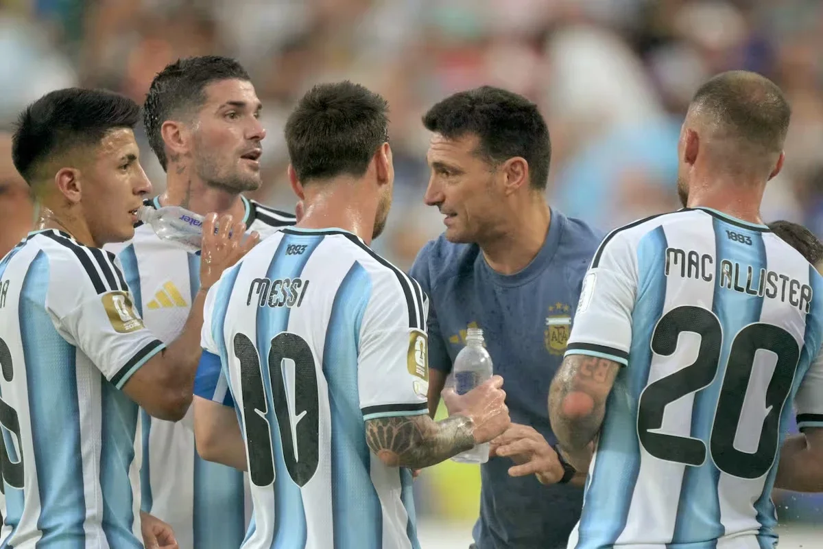 Scaloni todavía no se adapta a los cooling breaks
