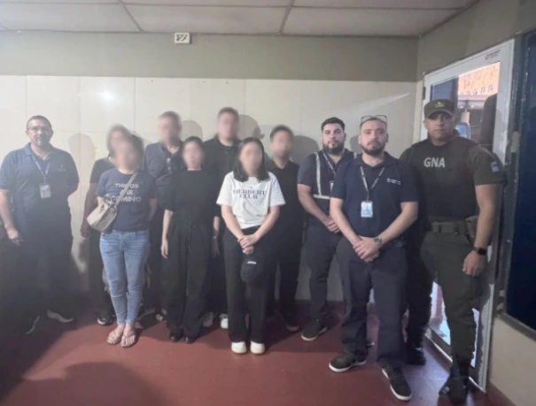 Gendarmería expulsó en una sola jornada a nueve ciudadanos chinos que ingresaron ilegalmente desde Brasil