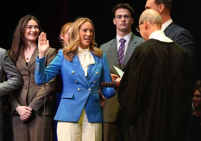 La gobernadora Sherrill admitió que, por un "error de software", cientos votaron ilegalmente. 