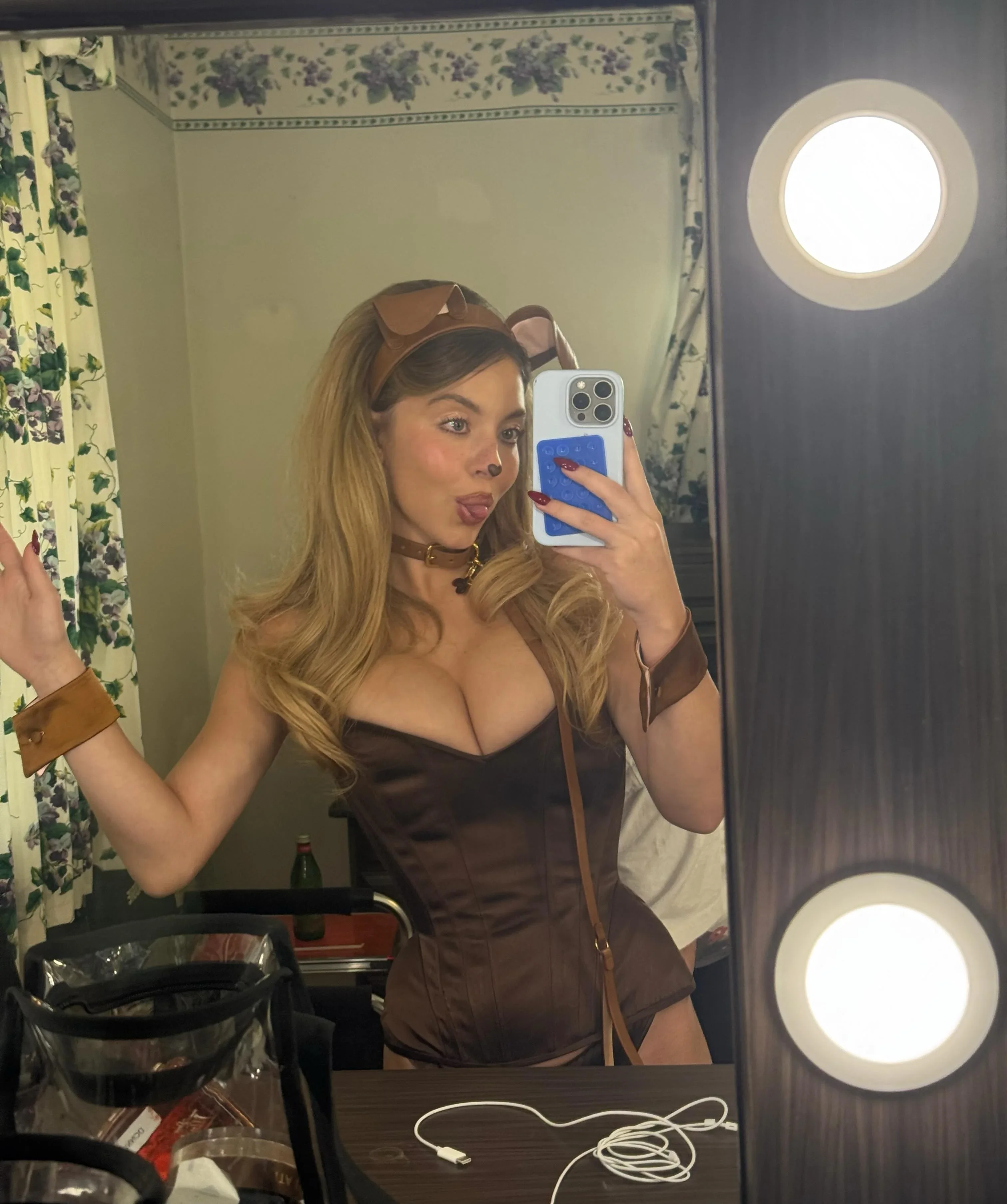 Una de las escenas más polémicas es en las que ella habla de Only Fans