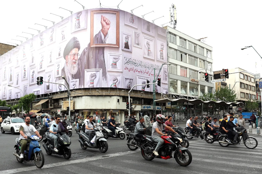 Trump rejected the proposal from the Iranian regime and is considering resuming military action against Tehran.