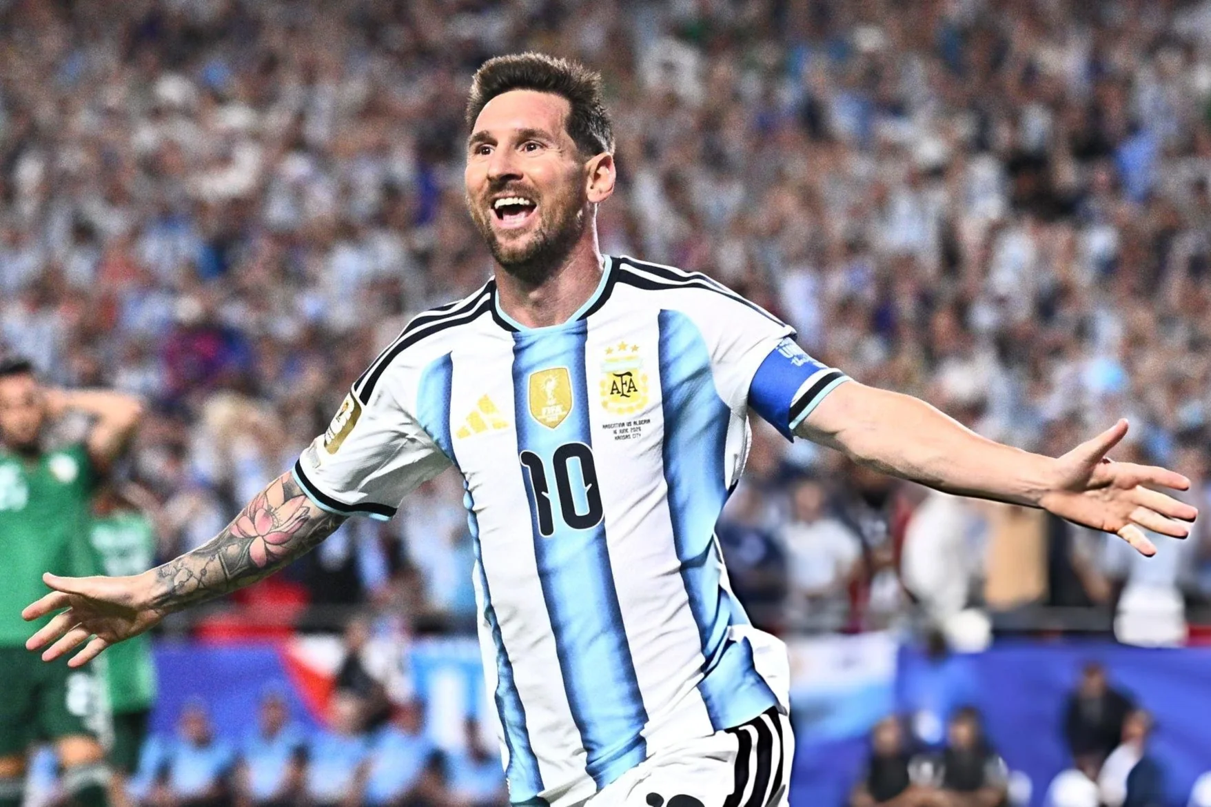 Con un Messi estelar, la Selección le ganó 3-0 a Argelia en su debut mundialista