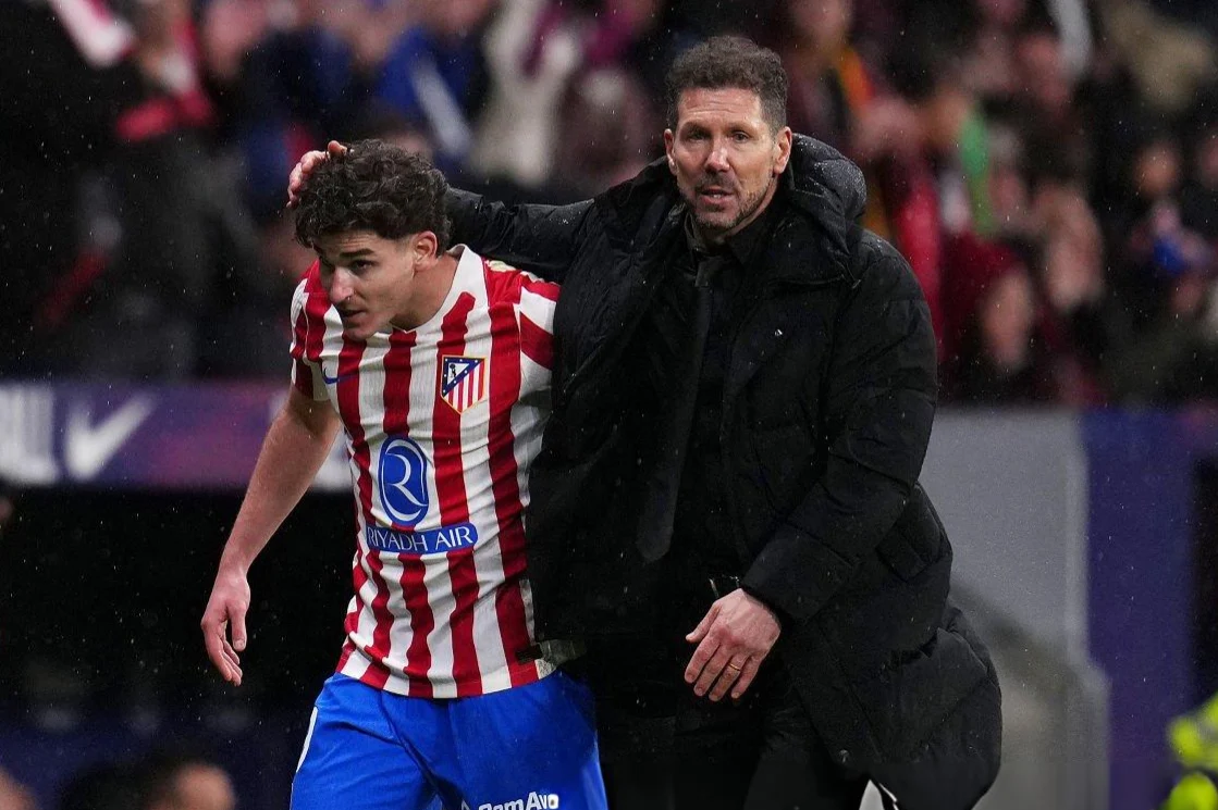 El Cholo Simeone se refirió al futuro de Julián Álvarez en el Atlético de Madrid: "El dueño del club tajantemente"