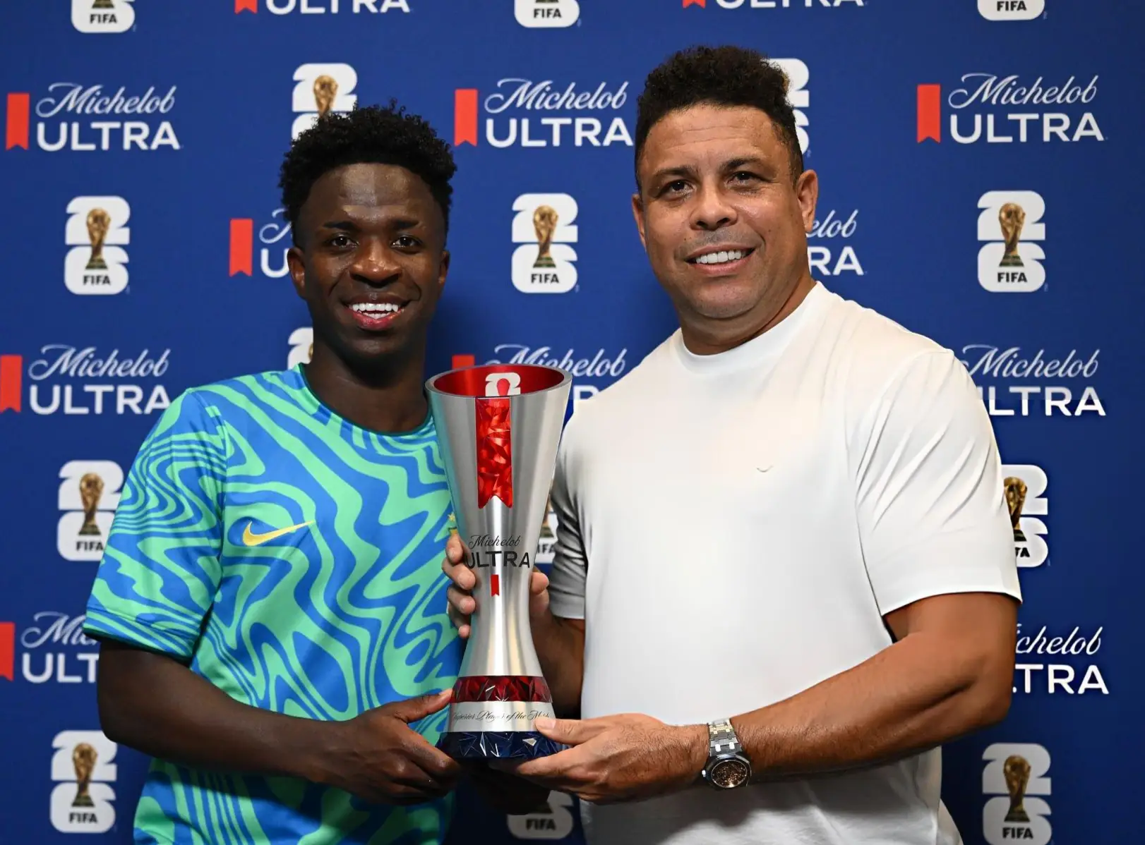 Ronaldo pointed at Vinícius
