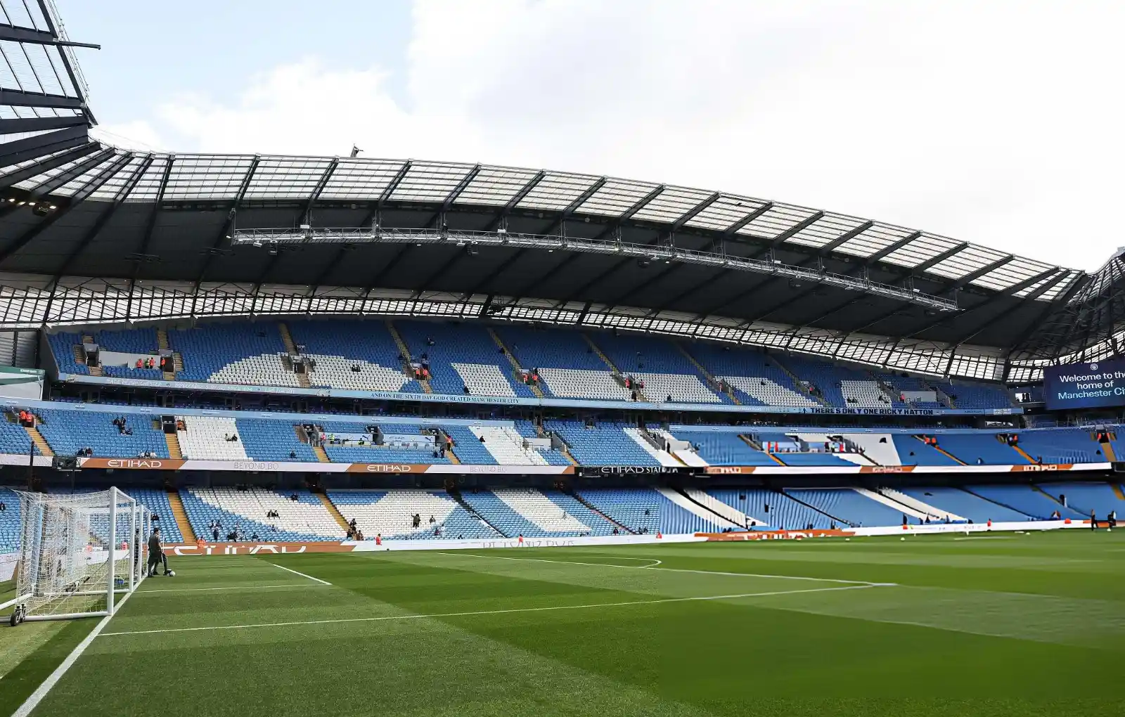 El Manchester City fue encontrado culpable de 115 cargos por irregularidades financieras